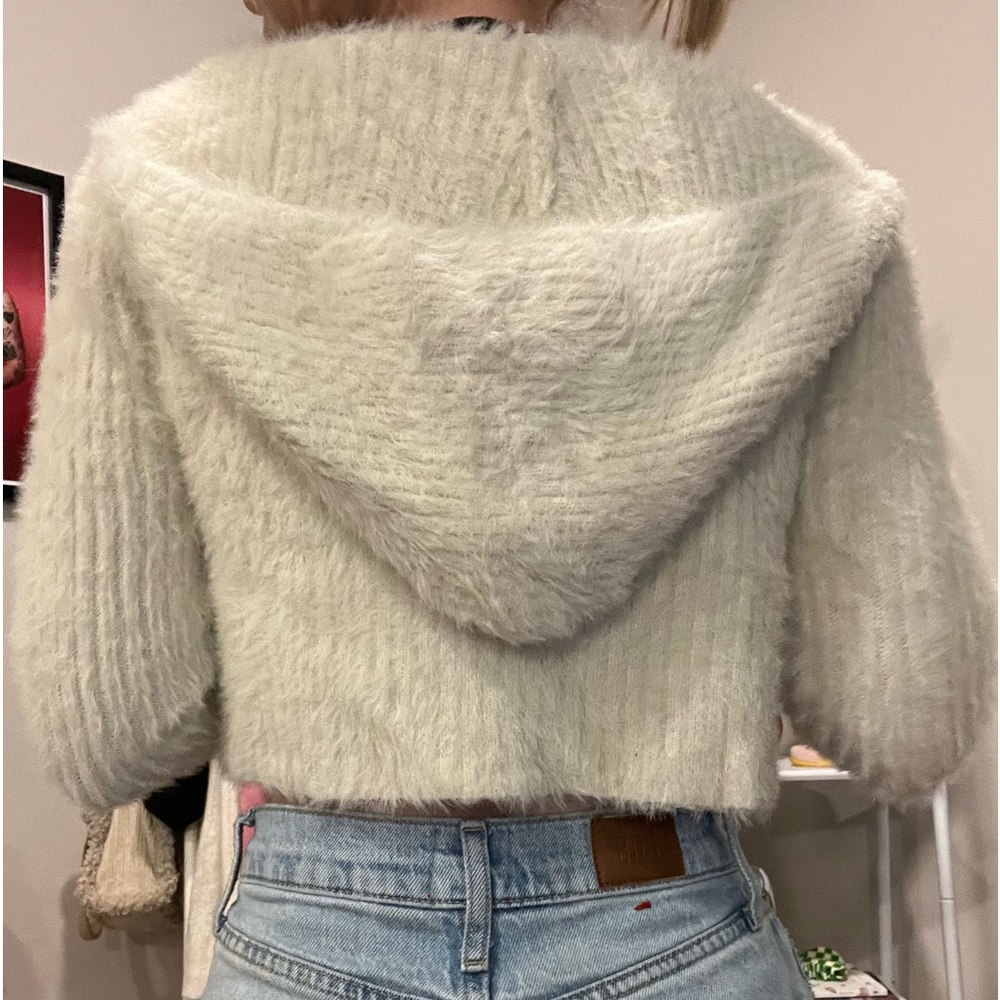 CREAM COZY ZIP SWEATER
